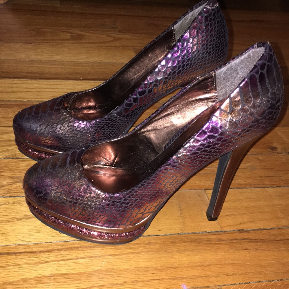 Platform pumps Size 7 brand new Multi colored